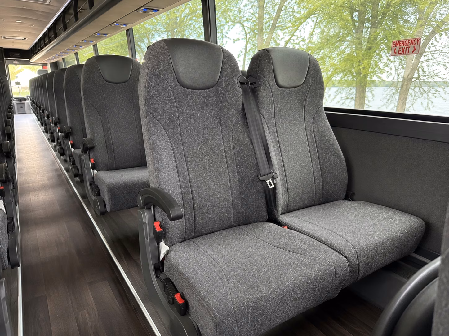 new rochelle charter bus rentals to nyc museums